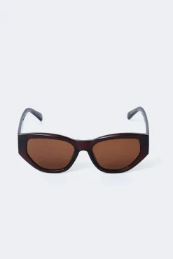 Angular cateye sunglasses