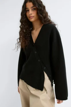 Asymmetric knitted cardigan