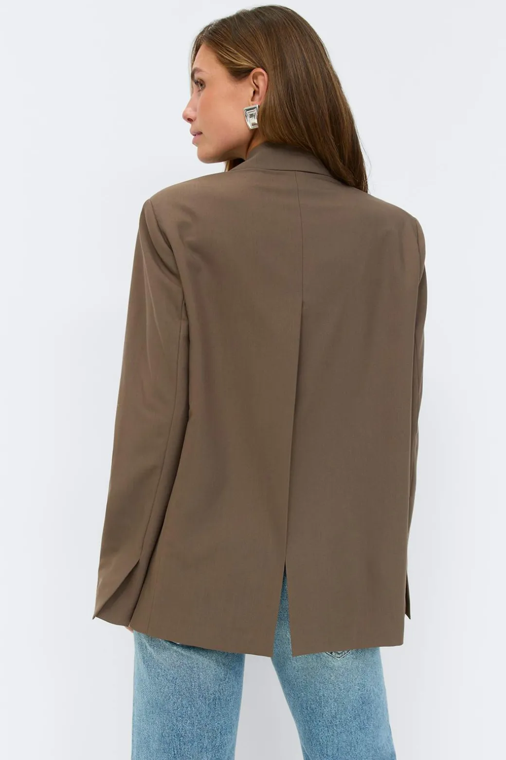 Back high slit blazer