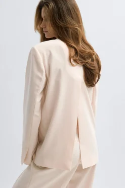 Back high slit blazer