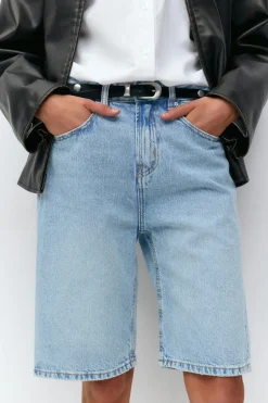 Baggy denim shorts