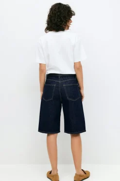 Baggy denim shorts