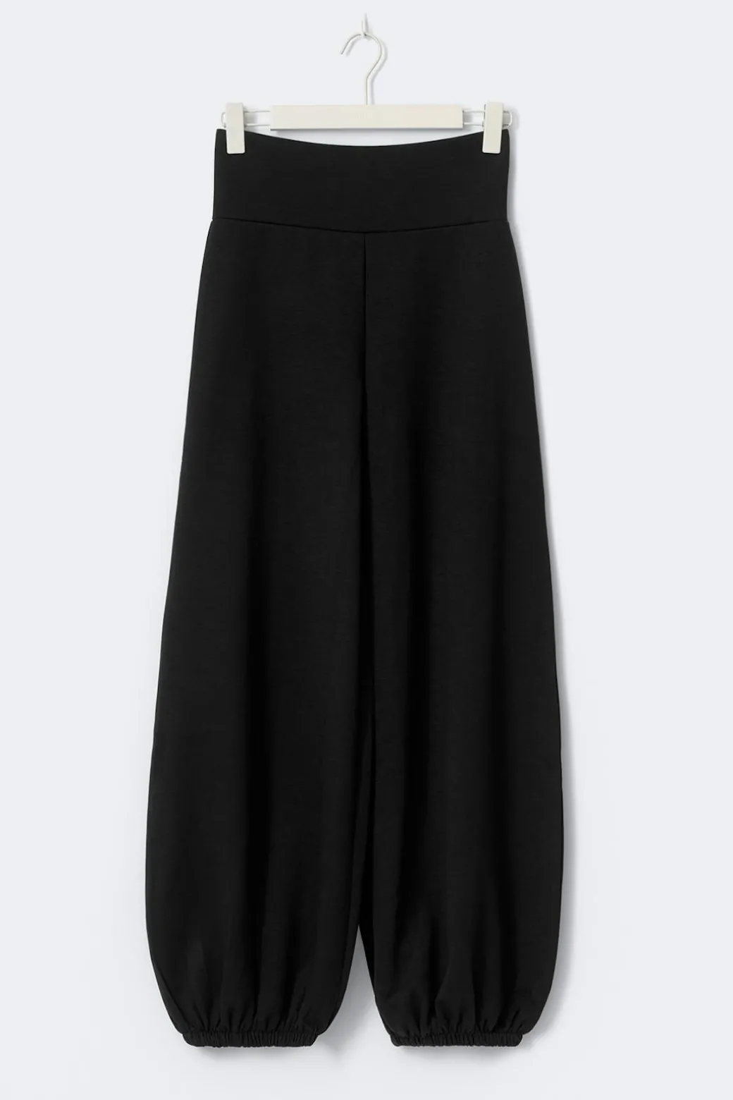 Balloon trousers