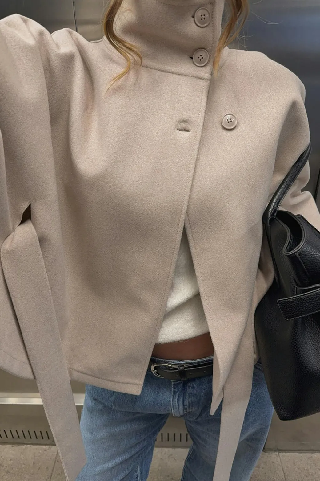 Belt cape jacket