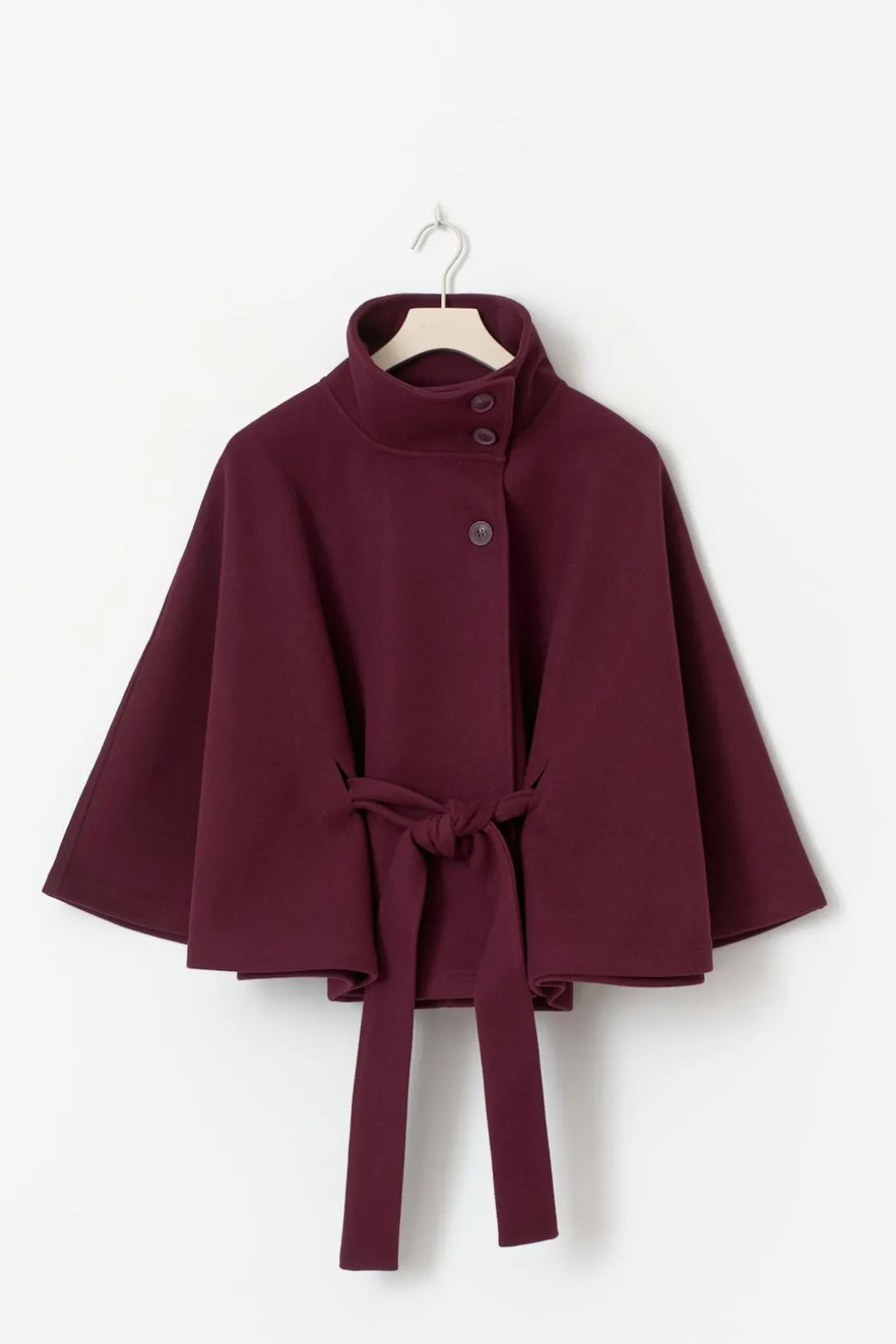 Belt cape jacket