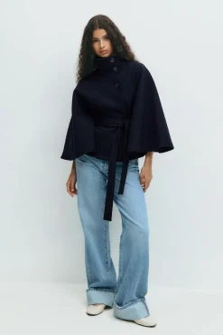 Belt cape jacket