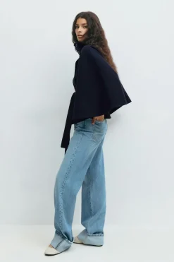 Belt cape jacket