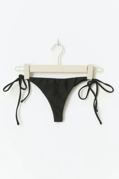 Bikini triangle thong
