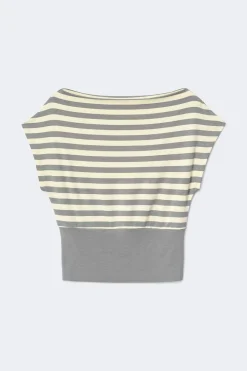 Boatneck top