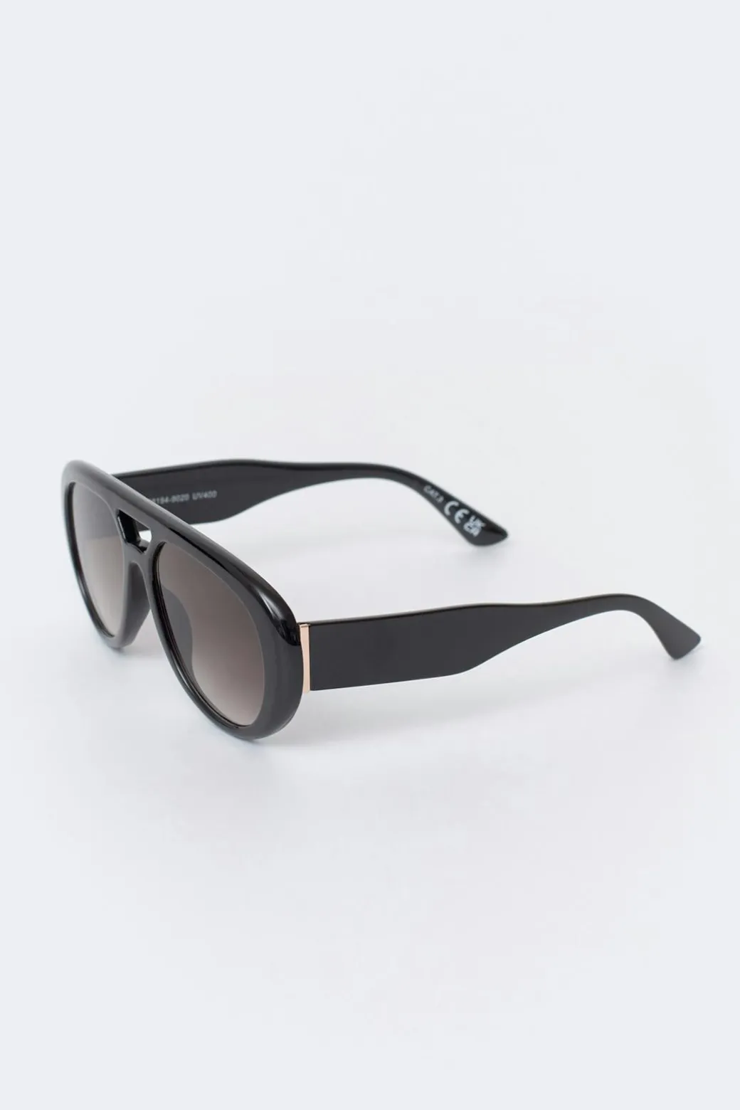 Bold aviator sunglasses