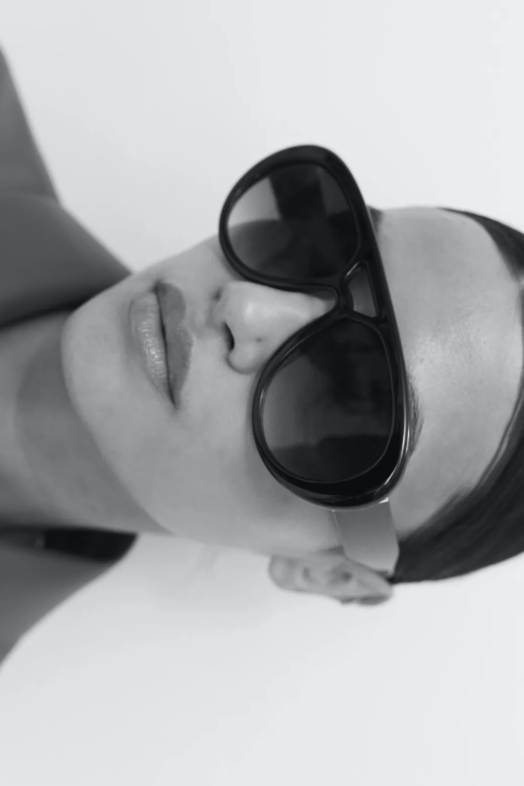 Bold aviator sunglasses