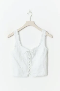 Broderie anglais top