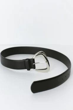 Chunky buckel belt