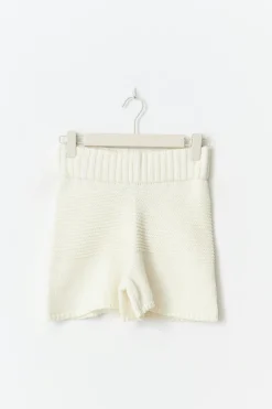 Chunky knitted shorts
