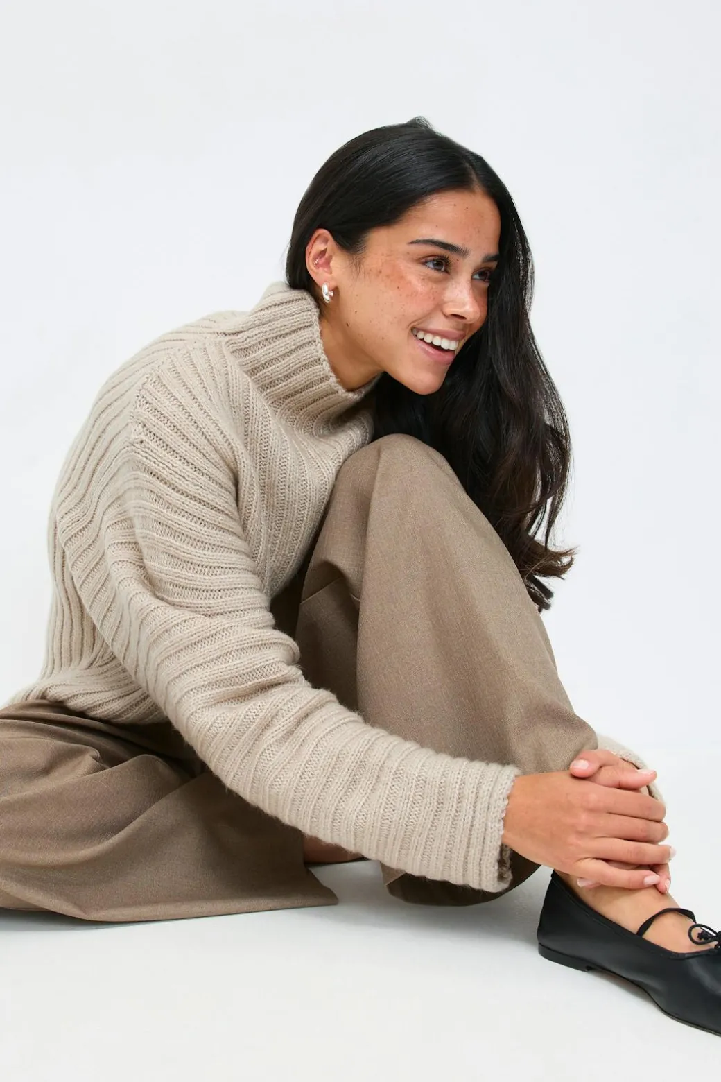 Chunky turtleneck knit sweater