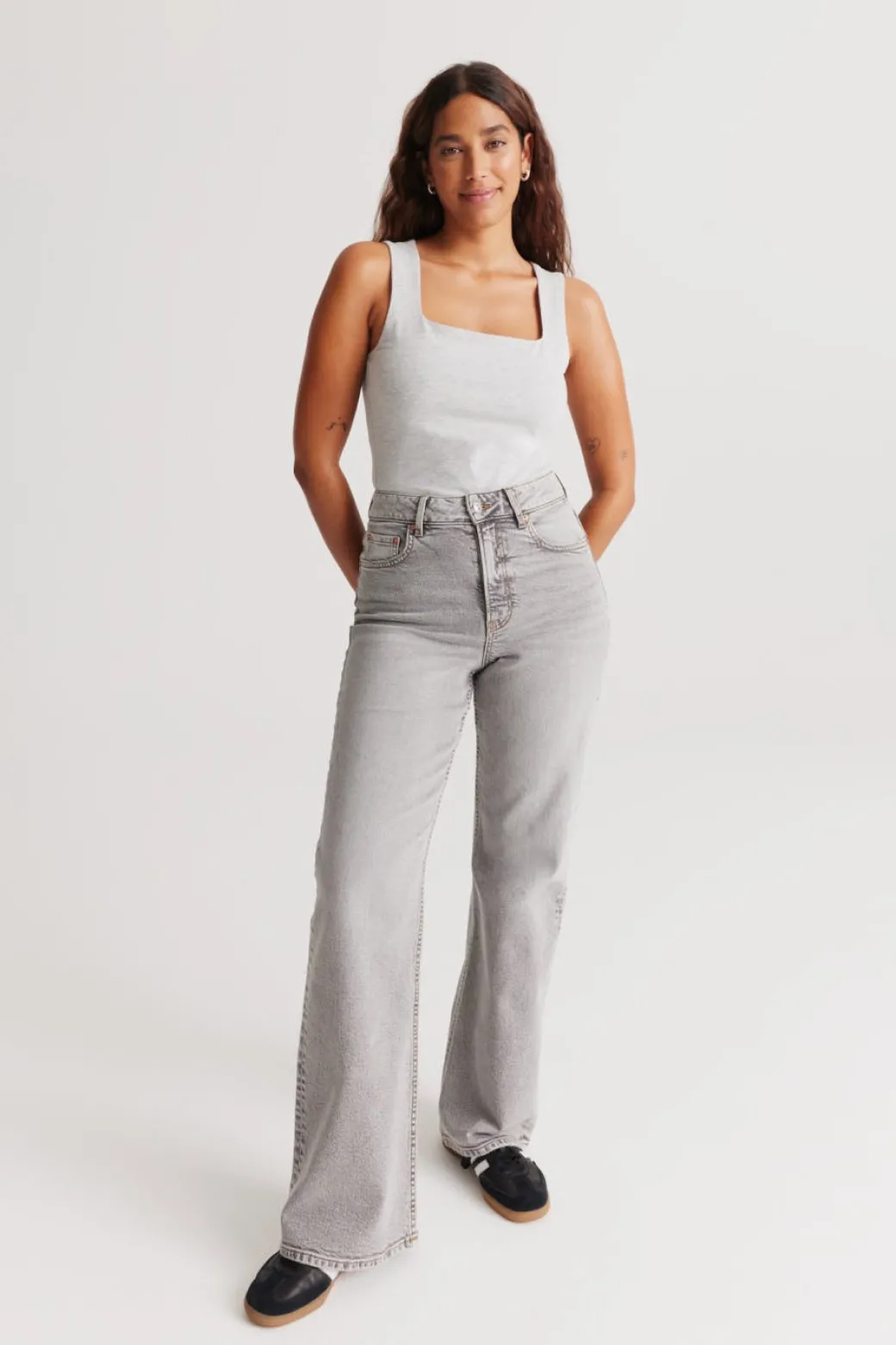 Comfy wide jeans