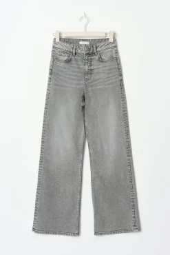 Comfy wide jeans