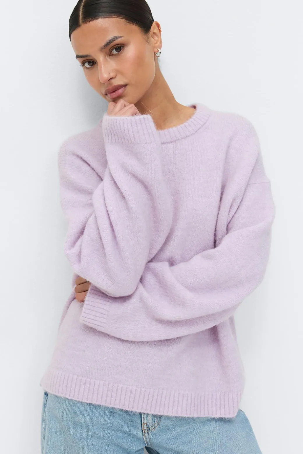 Crew neck knitted sweater