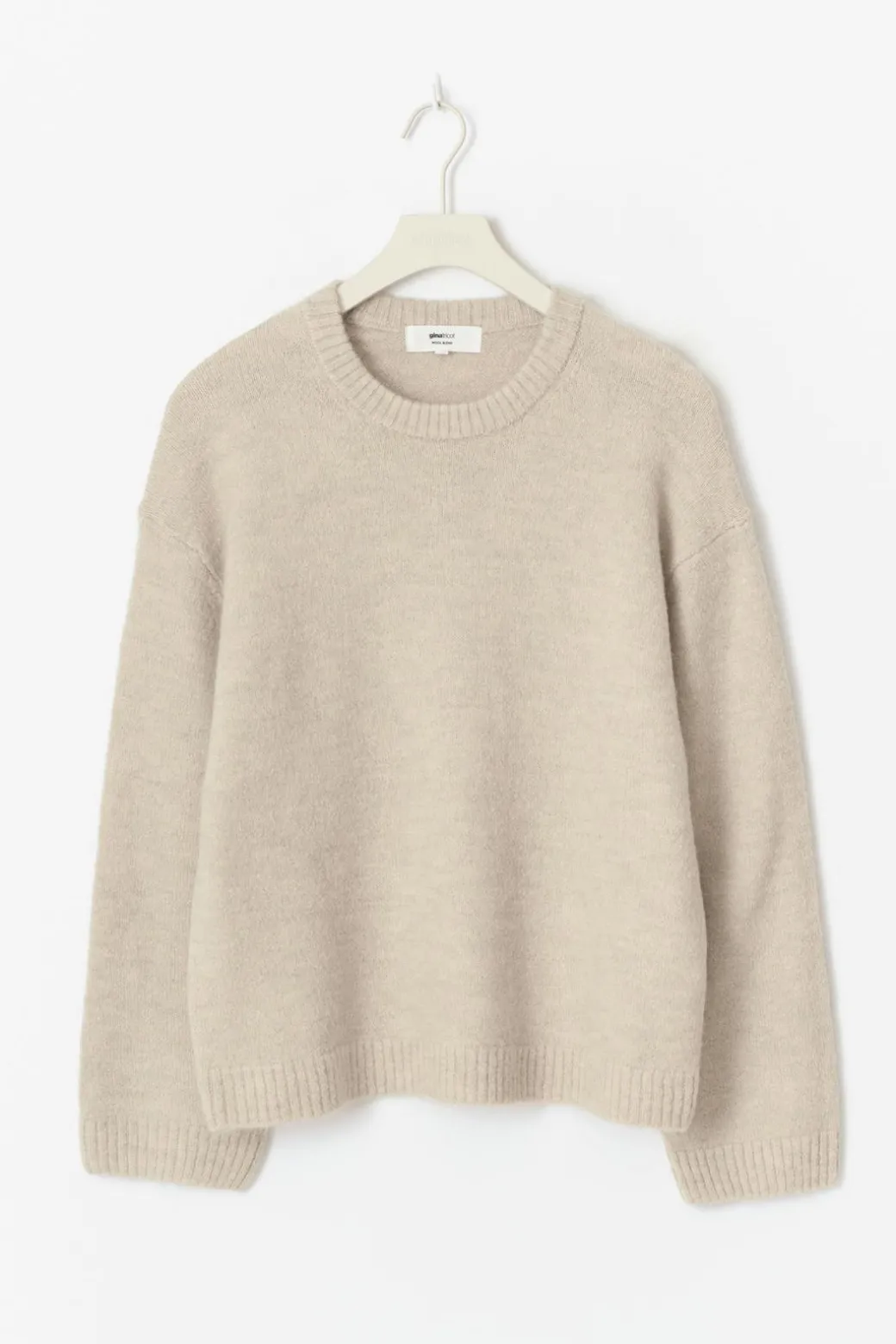 Crew neck knitted sweater