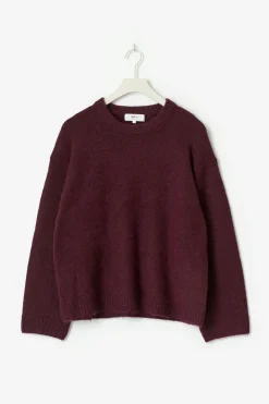 Crew neck knitted sweater