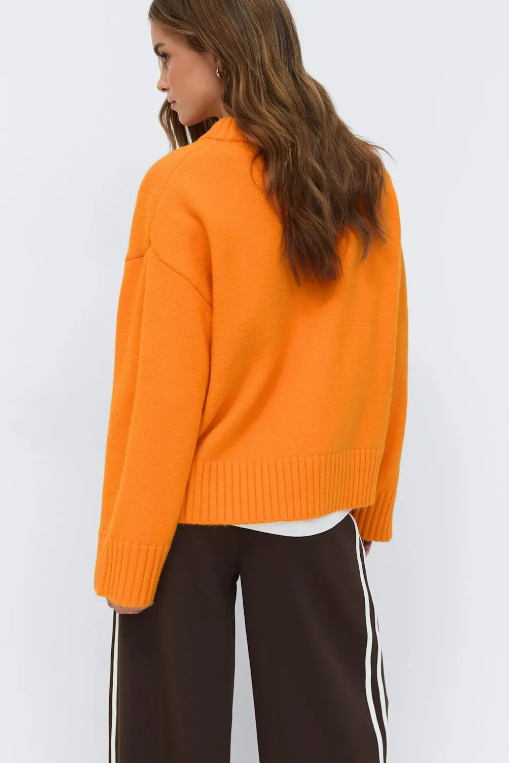Crew neck knitted sweater