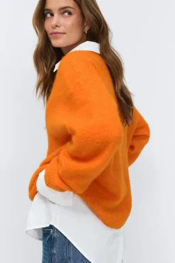 Crew neck knitted sweater
