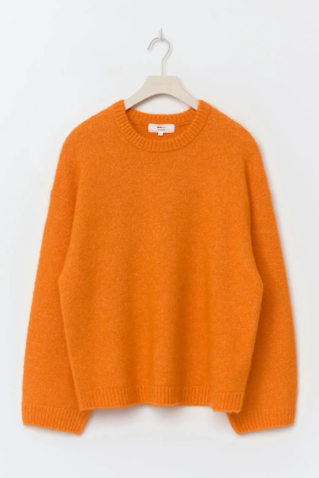 Crew neck knitted sweater