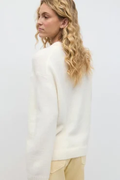 Crew neck knitted sweater