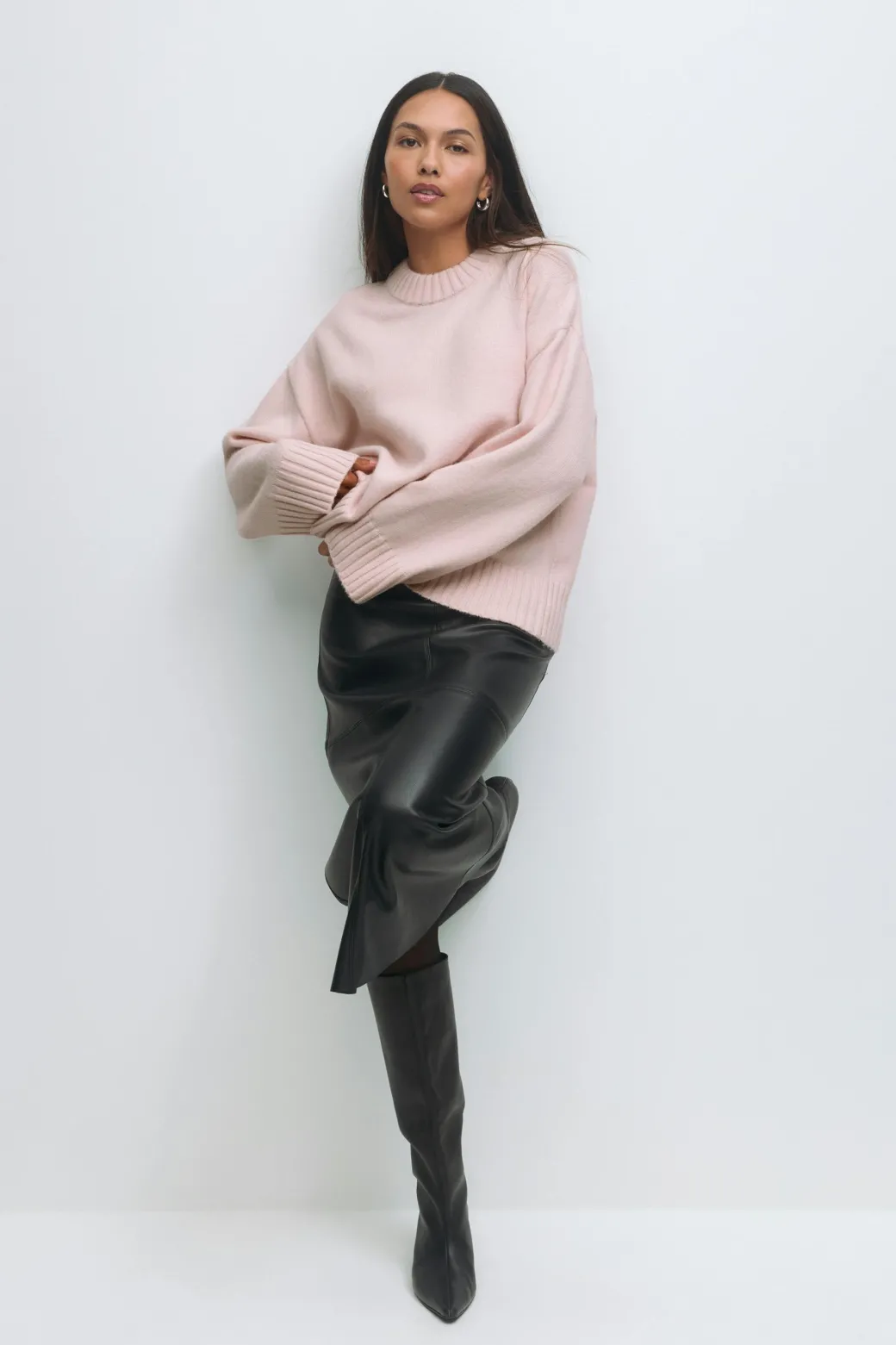 Crew neck knitted sweater