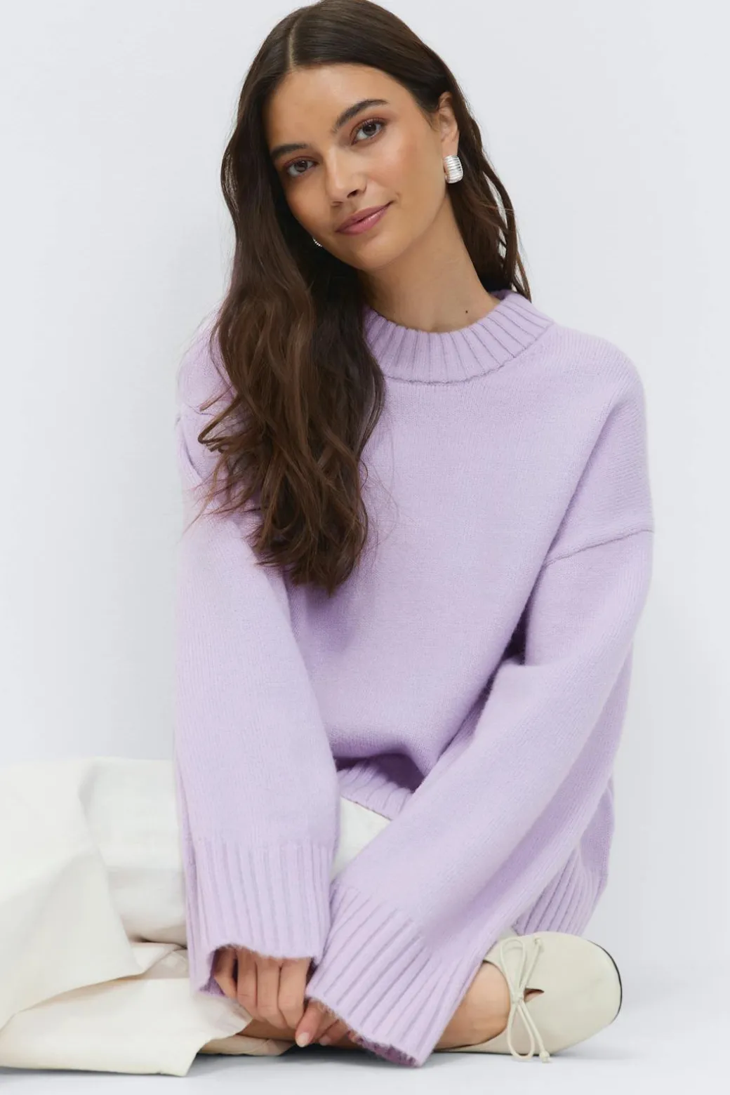 Crew neck knitted sweater