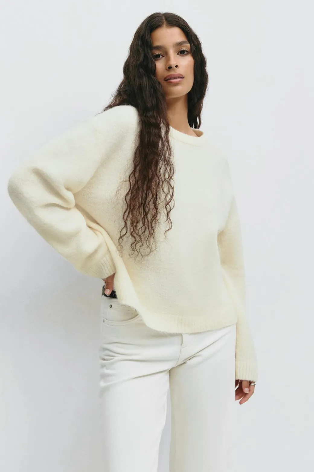 Crew neck knitted sweater
