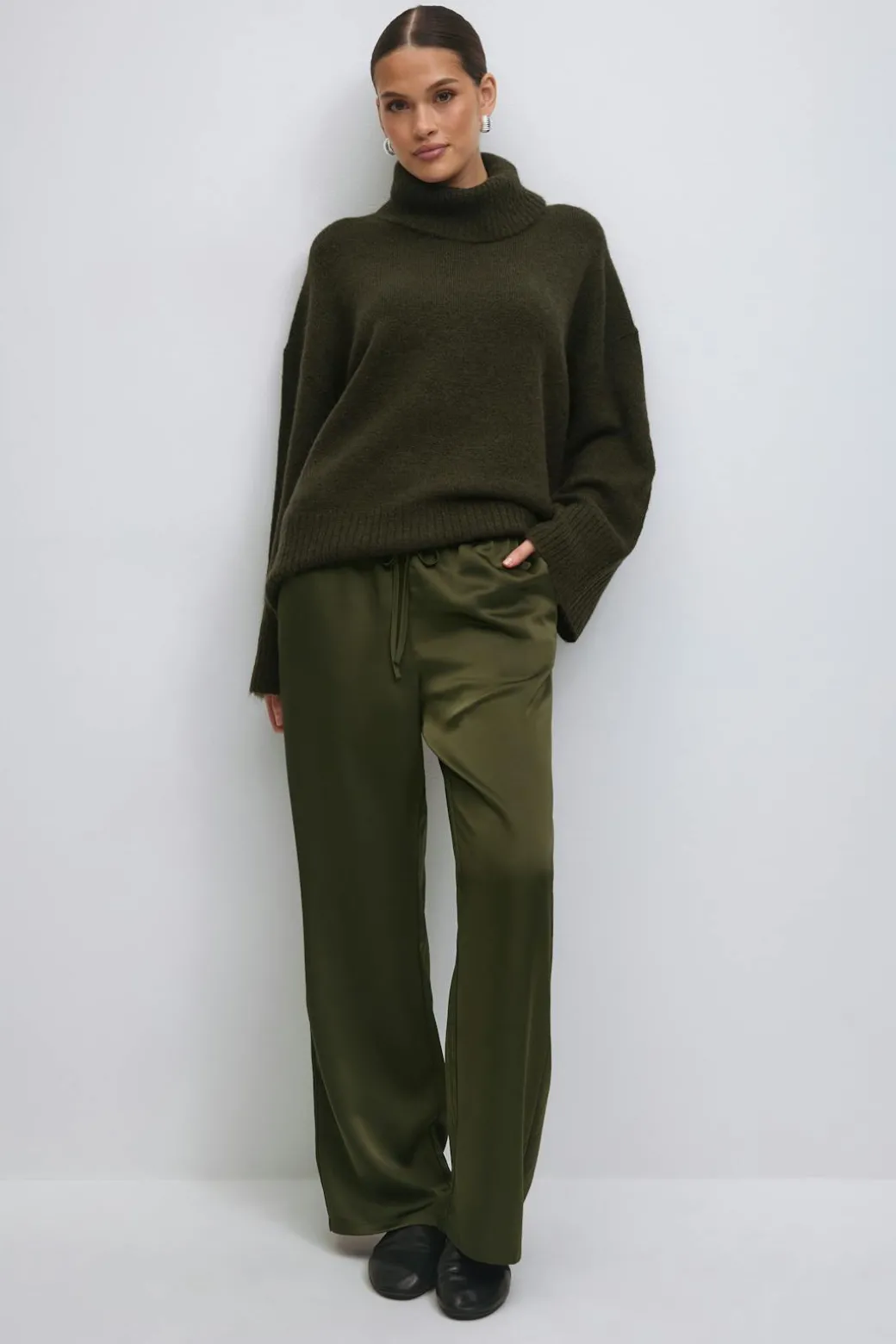 Drawstring satin trousers