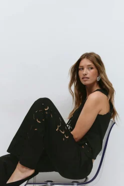 Embroidery poplin trousers