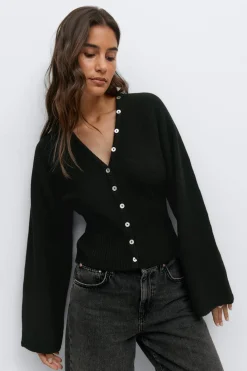 Fitted waist knitted cardigan