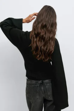 Fitted waist knitted cardigan