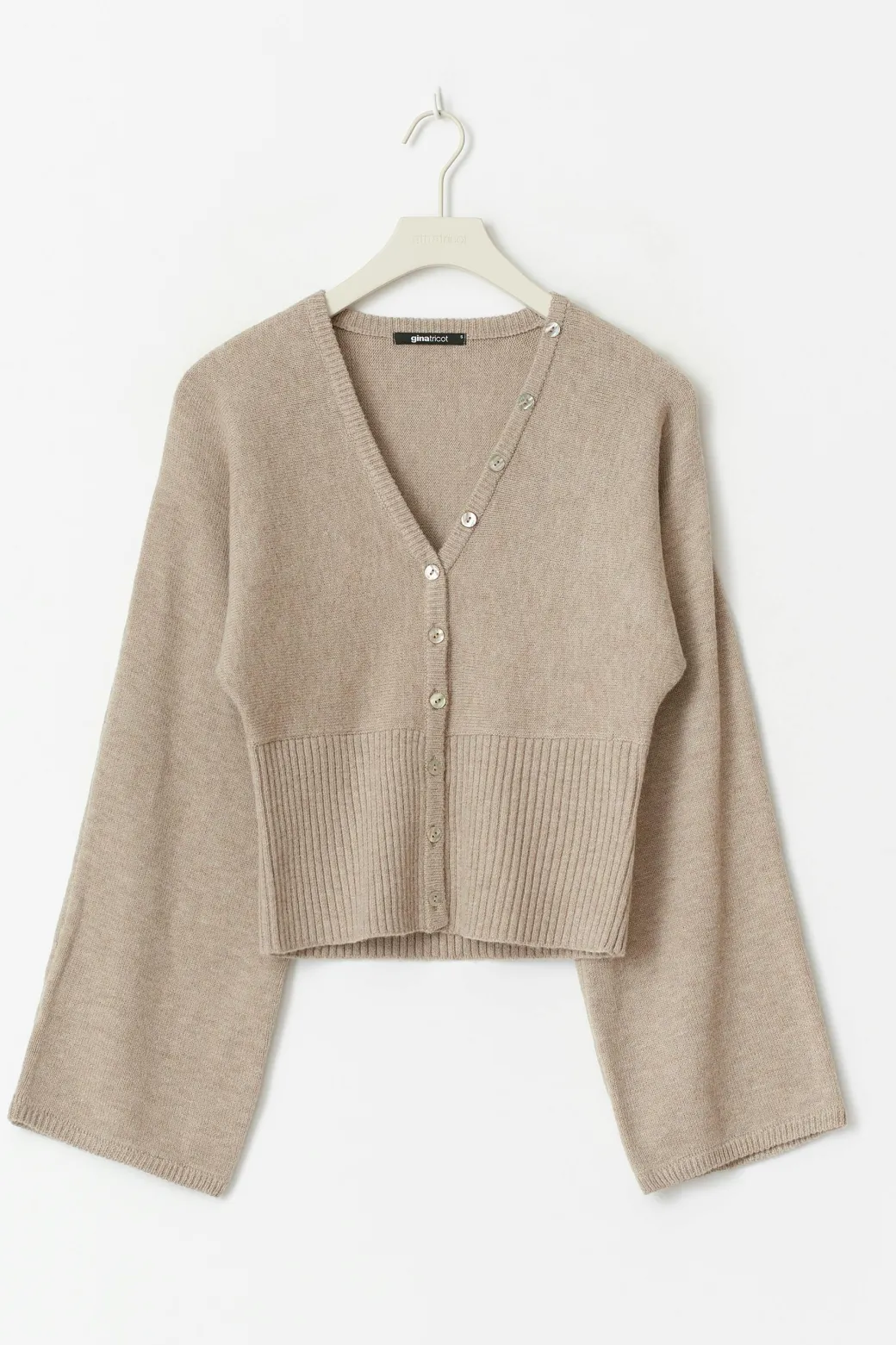Fitted waist knitted cardigan