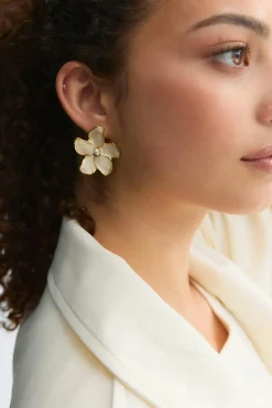 Flower earrings