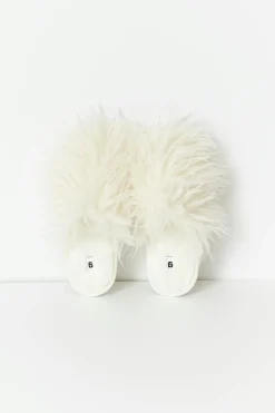 Fluffy faux fur slipper