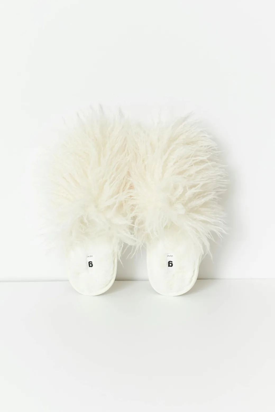 Fluffy faux fur slipper