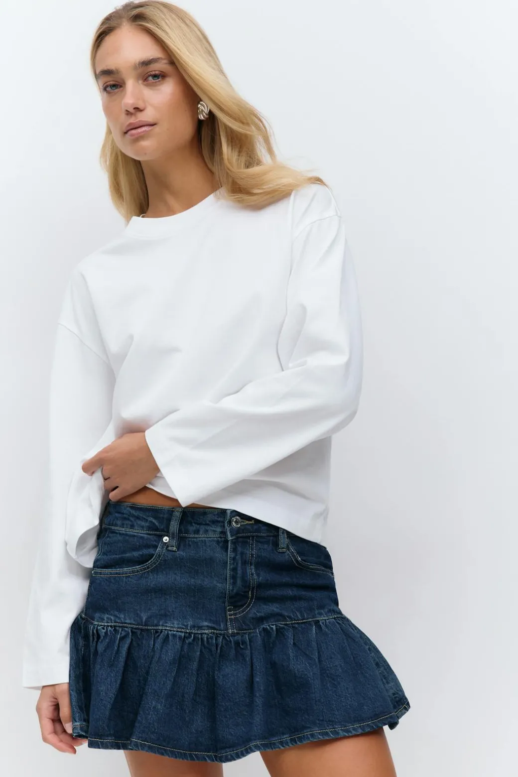 Frill denim skirt