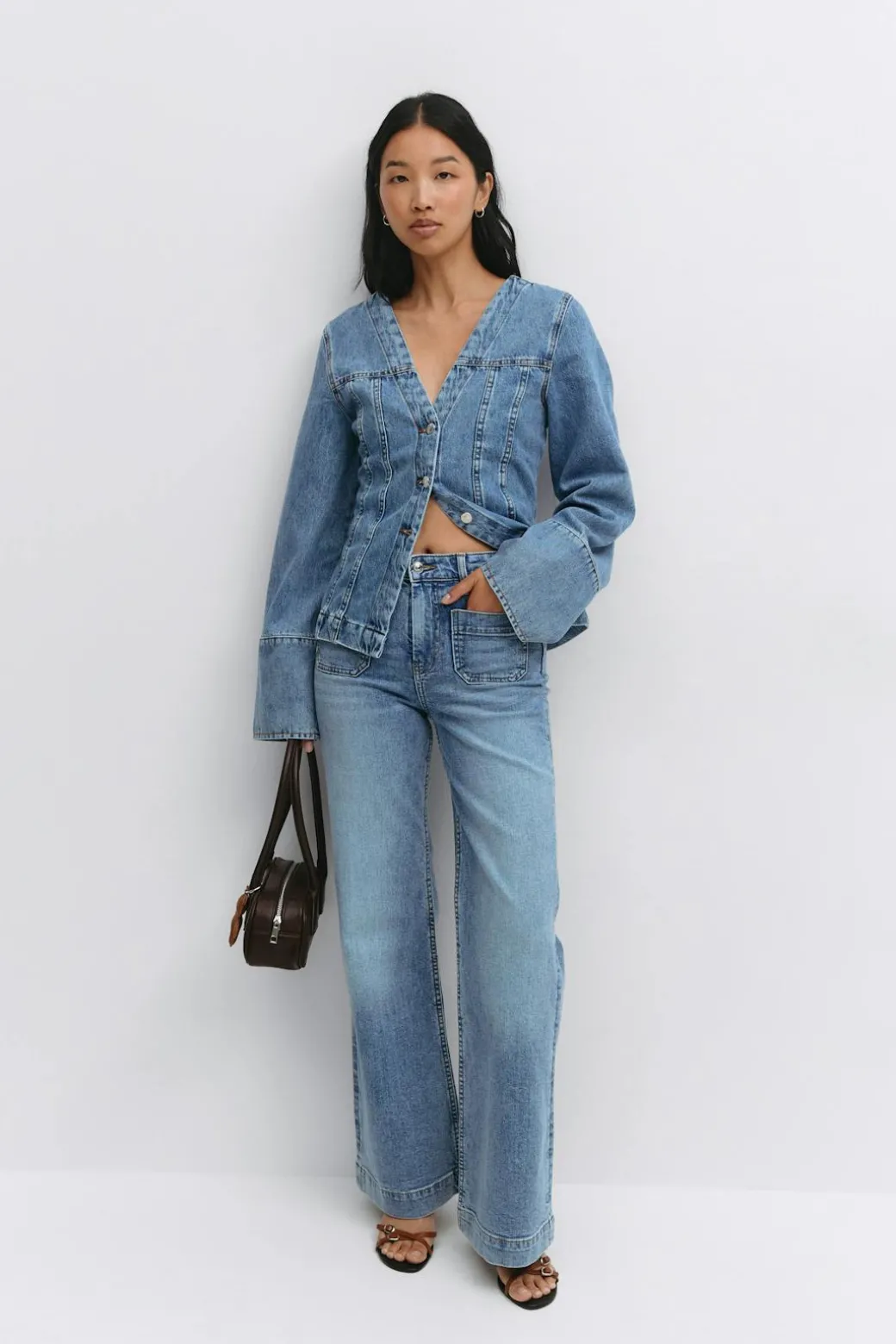 Front pocket flare jeans