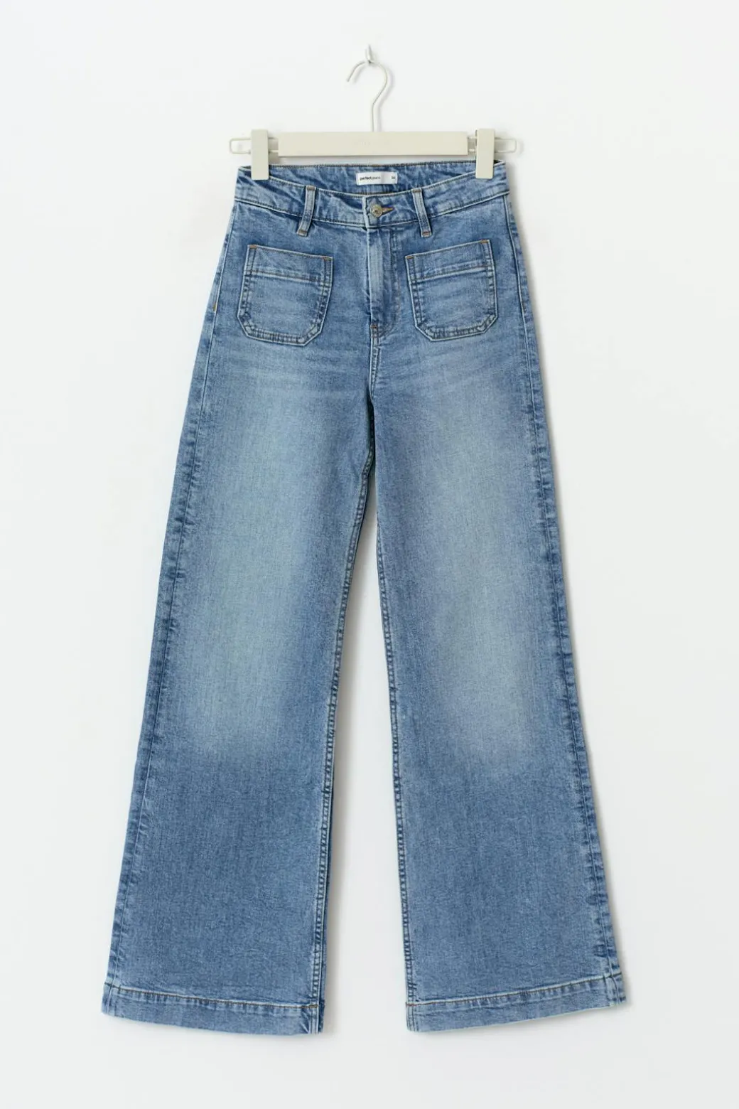 Front pocket flare jeans