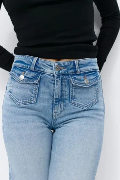 Front pocket flare jeans