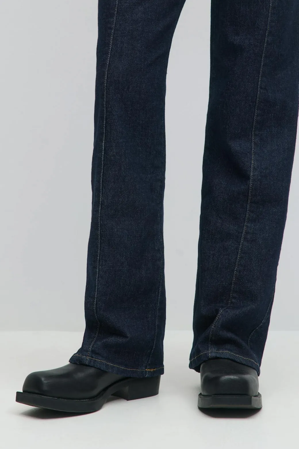 Front seam jeans