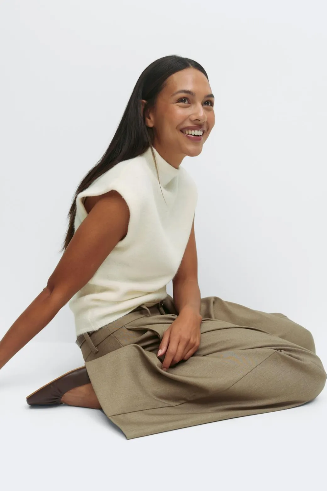 Funnel neck knitted top