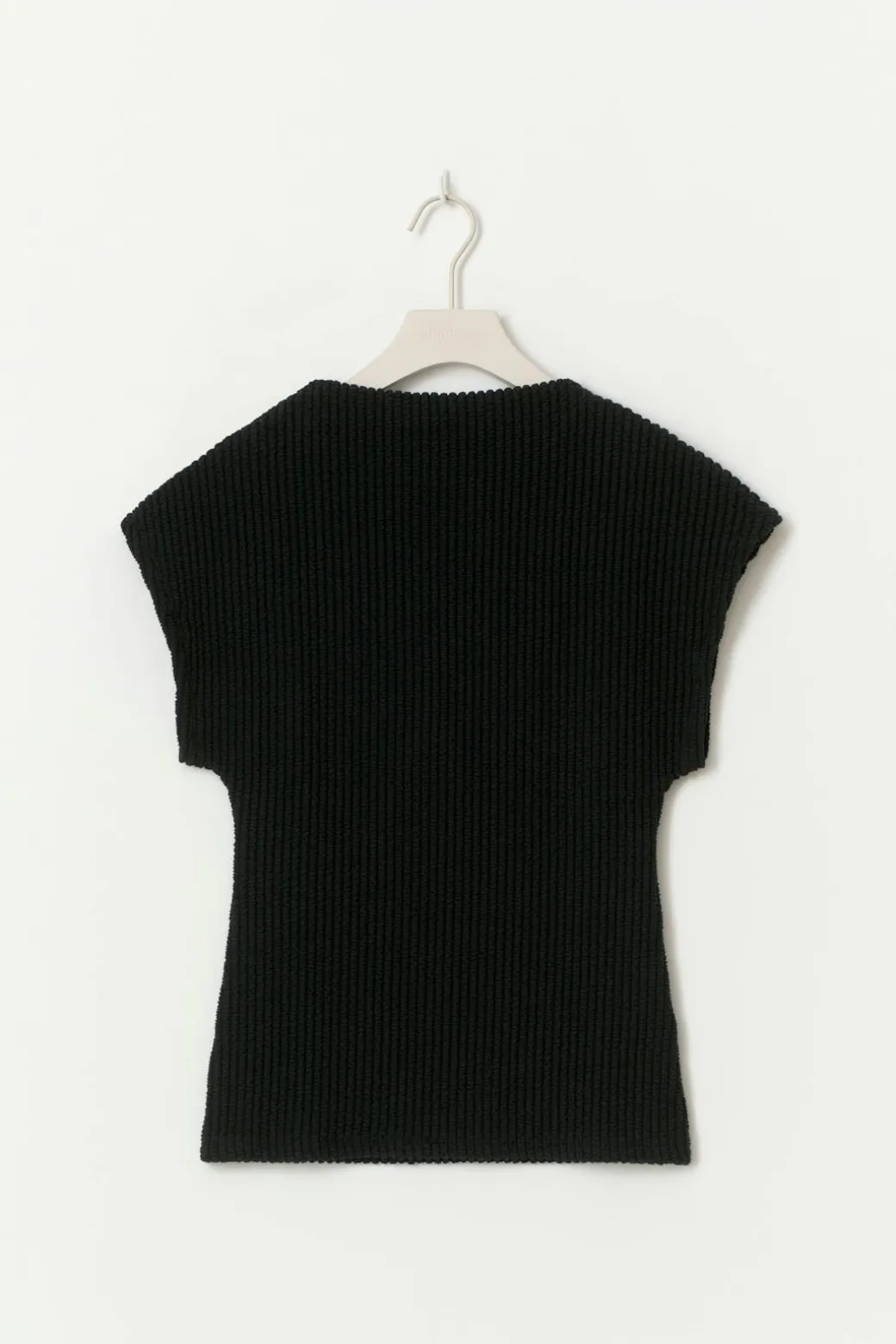 Funnel neck top