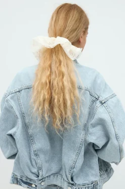 Hair tie