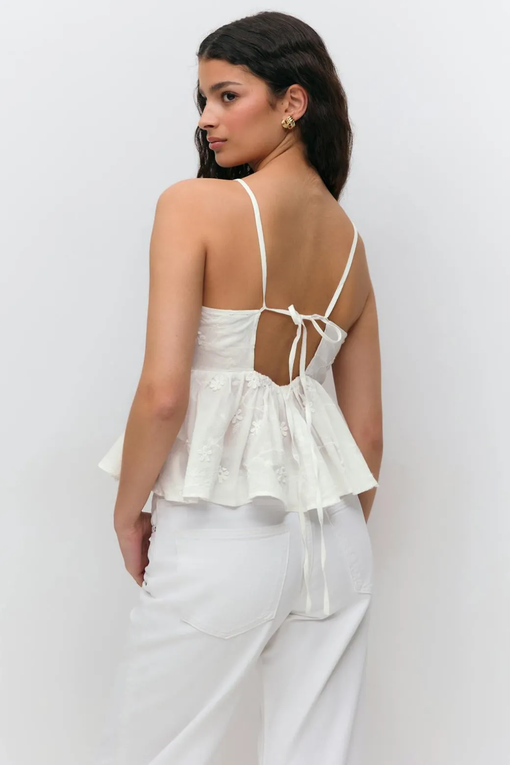 Halterneck anglaise top
