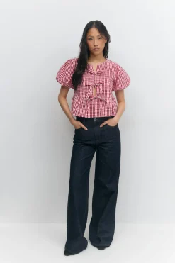 High and wide jeans