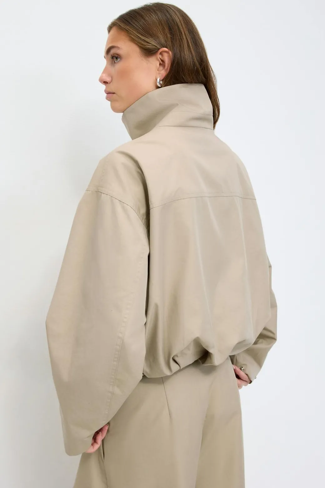 High neck short jacket